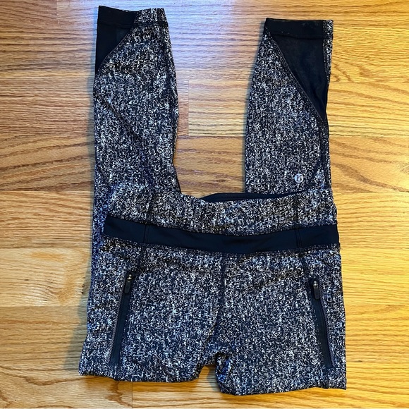 Lululemon run inspire tight black and white size 4 - Picture 2 of 5